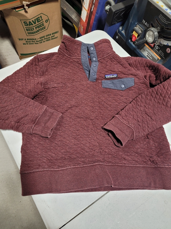 Patagonia Tops - Patagonia Quilted Pullover Sweatshirt - Maroon with Gray Trim